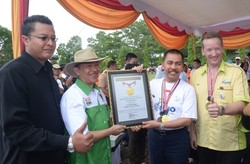 Tanam 25.000 Pohon Mahoni, Pelajar OKI Sumsel Pecahkan Rekor Muri