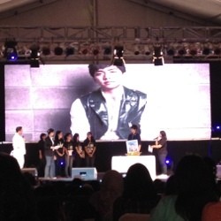 Lee Seunggi Sukses Hibur Fans di Jakarta