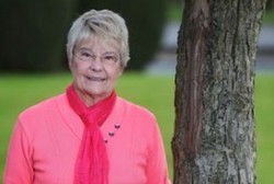 Terobosan Baru, Sakit Perut Nenek Ini Sembuh dengan Makan Kulit Pohon