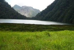 Danau Kemiki Yang Mempesona