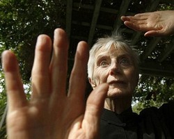 Kejar Mimpi Jadi Artis, Nenek 79 Tahun Ini Terima Peran Jadi Jagoan Kung-Fu