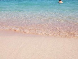 Yang Unik di Flores, Dari Pantai Pink Sampai Crop Circle