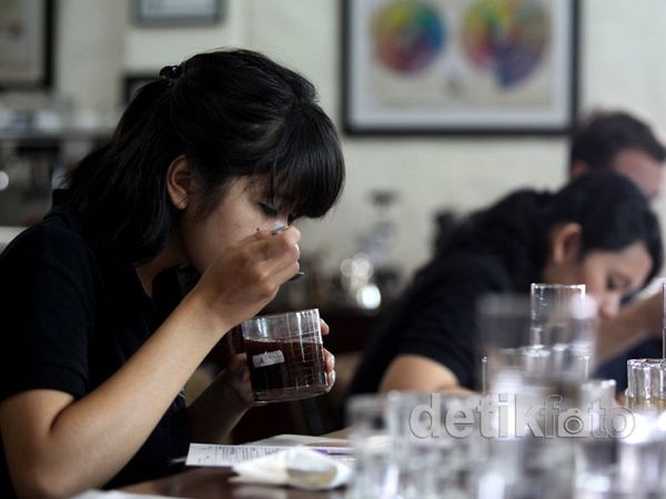 Mengintip Cara Membuat & Uji Kualitas Kopi