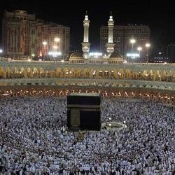 Kisah Perjalanan Haji dan Umroh Para Selebriti