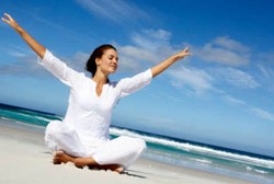 Membayangkan Diri Bersantai di Pantai Bisa Bikin Wanita Makin Subur