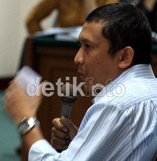 Sekjen DPR Disemprot Hakim karena Haris Mudah Masuk Ruang Banggar