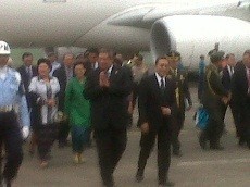 Kedatangan SBY di Halim Disambut Hujan Rintik-rintik