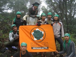 Menuju Puncak Seulawah Agam