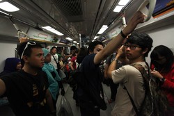 Miss flight to Singapore.. :D