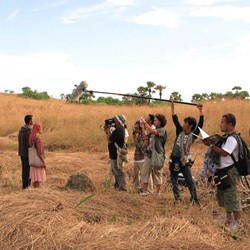 Atambua 39 Derajat Celcius, Kisah di Perbatasan