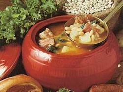 Hangat Sedap Caldo Gallego, Sup Kacang Putih