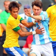 Fantasi Neymar Tentang Messi dan Ronaldo