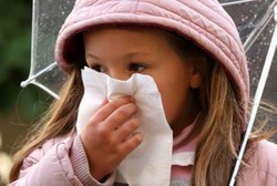 Lakukan Ini Biar Tak Gampang Pilek di Musim Hujan
