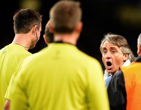 Poll: Mencak-mencak ke Wasit, Mancini Bisa Dihukum