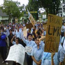 Didemo Buruh, Perusahaan China Tutup Pabrik Lalu akan Pindah ke Malaysia