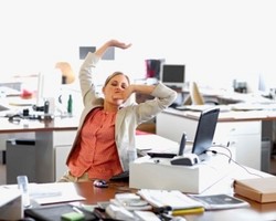 Suka Merokok, Karyawan jadi Sering Bolos ke Kantor