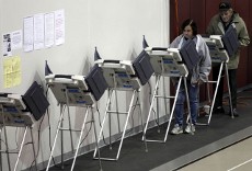 Pemilih Keluhkan Komputerisasi dalam Pemilu AS