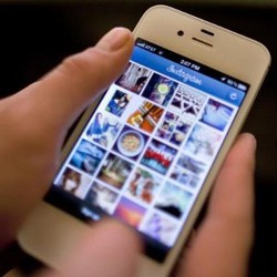 Facebook di iPhone Sudah Pakai Filter Instagram