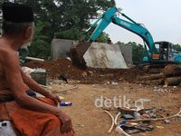 Sungai Ciliwung Mulai Dilebarkan