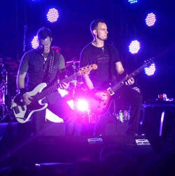 Creed Gebrak Makassar dalam Perayaan Guinness Arthurs Day 2012