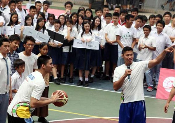 Pebasket Nasional Latih Siswa IPEKA Tomang