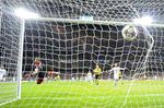 Madrid Tertahan di Bernabeu