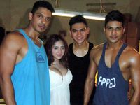 Dewi Persik Tampil Hot di Film Hantu Lumpur