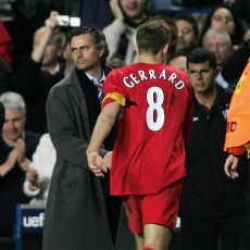 Pernah 3 Kali Menolak, Gerrard Ingin Dilatih Mourinho