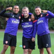 Wilshere Berharap Walcott Bertahan