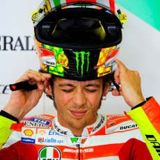 Rossi Bersiap untuk Balapan di Sirkuit Mickey Mouse