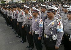 5 Negara Ini Perang Melawan Polisi Gendut
