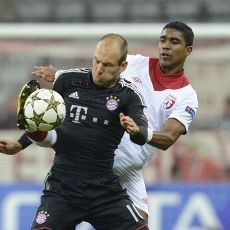 Cukur Lille, Bayern Puncaki Klasemen