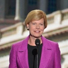 Tammy Baldwin Terpilih Jadi Senator Lesbian Pertama di AS
