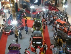 24 Honda Jazz Adu Keren di Honda Jazz Tuning Contest 2012