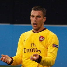 Podolski Ingin Dimainkan Sebagai Penyerang Tengah