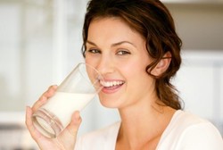 Kalsium dan Air Minum, Kombinasi Tepat untuk Cegah Batu Ginjal