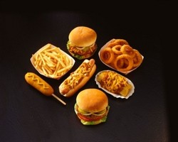  8 Cara Kurangi Kebiasaan Makan Junk Food