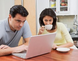 6 Cara untuk Menjadi Sahabat Bagi Pasangan