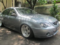 Proton Persona dengan Gaya Hellaflush