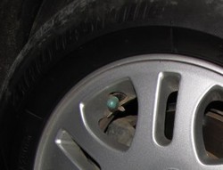 Pilih Mana Isi Ban Pakai Angin Biasa Atau Nitrogen?