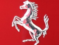 Pejabat Apple Gabung Ferrari