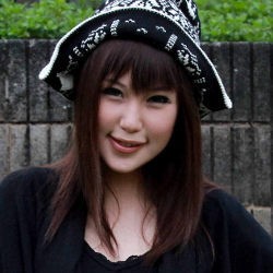 Aelke Mariska Ingin Jadi Penyanyi