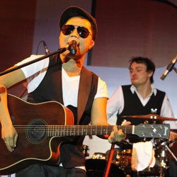 Sandhy Sondoro Usung Wonderful Indonesia di Rusia