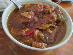 Anget Sedep Kemepul Nasi Plus Asem-asem Daging!