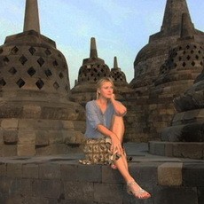 Liburan, Sharapova Kunjungi Borobudur & Pulau Moyo