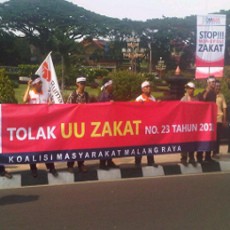 Zakat Dimonopoli Pemerintah, Kommar Marah