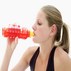 Hindari Minuman Berenergi Saat Olahraga, Cobalah Pisang & Segelas Air