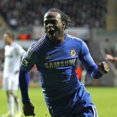 Bisakah Moses Membelah Pertahanan Liverpool?