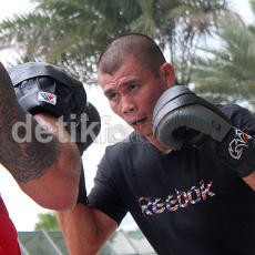 Selamat Berjuang, Chris John dan Daud Yordan