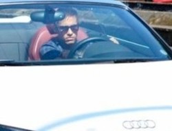 Neymar da Silva Ngebut Bareng Audi R8 Spyder